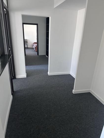 Apartament cu 4 camere semidecomandat, mobilat în Dacia