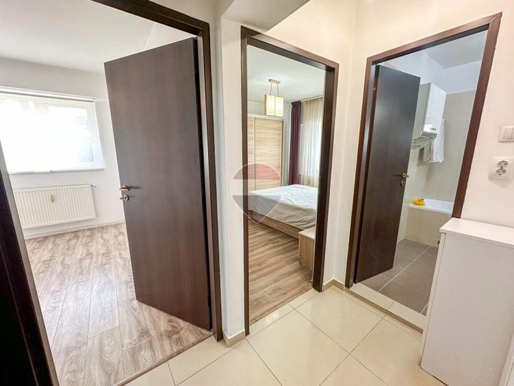 Apartament cu 3 camere decomandat, mobilat în Apărătorii Patriei