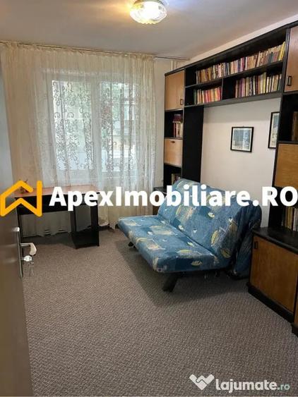 Apartament cu 4 camere semidecomandat în Crângași