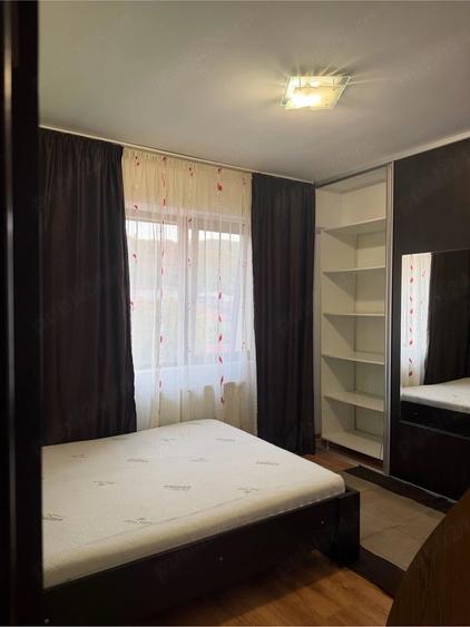 Apartament cu 3 camere decomandat în Florești