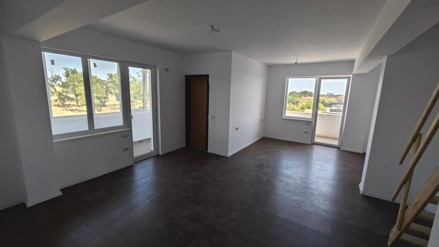 Apartament cu 3 camere decomandat în Techirghiol