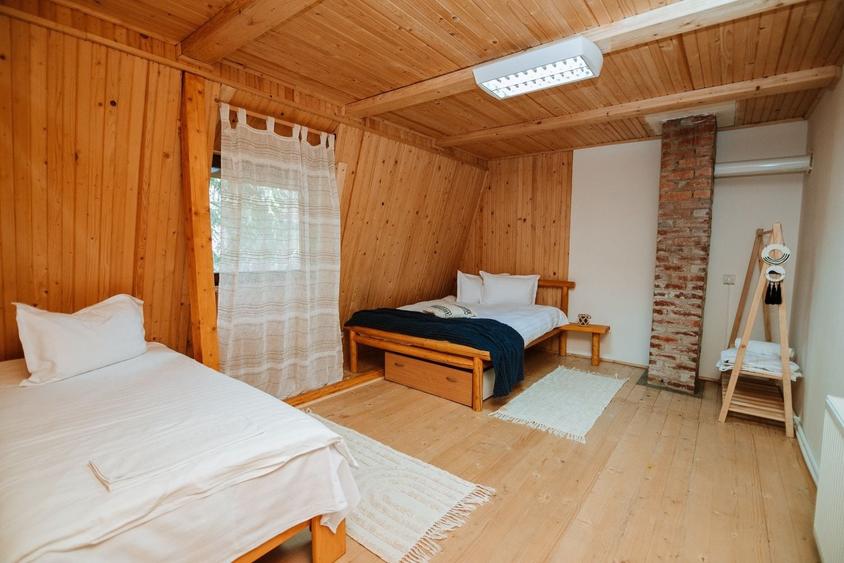 Casă cu 3 camere cu Teren 250 Mp în Sălard