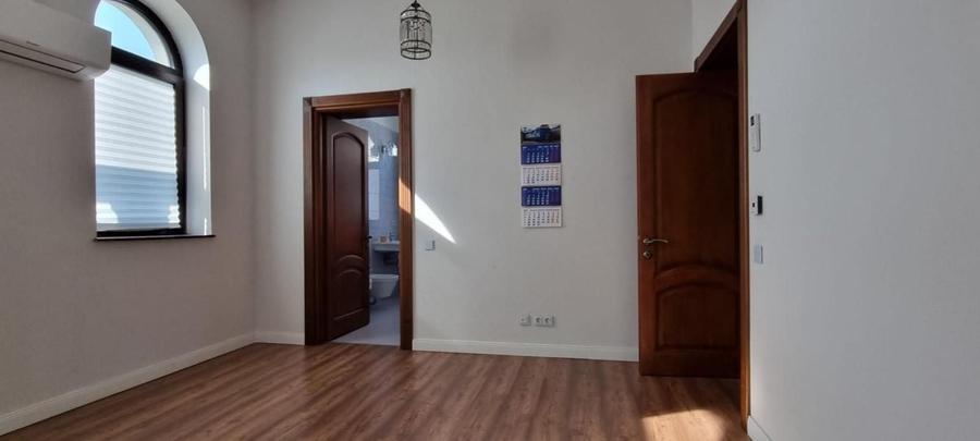 Vilă individuală de închiriat în zona Sisești - 13