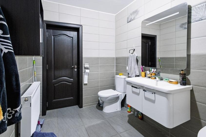 Casă individuală cu 4 camere cu Teren 380 Mp în Berceni