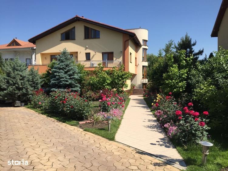 Casă cu 4 camere în Dudu