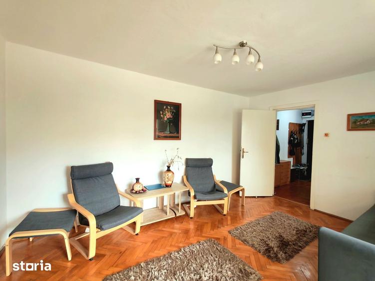 Apartament cu 3 camere semidecomandat în Olimpia-Stadion