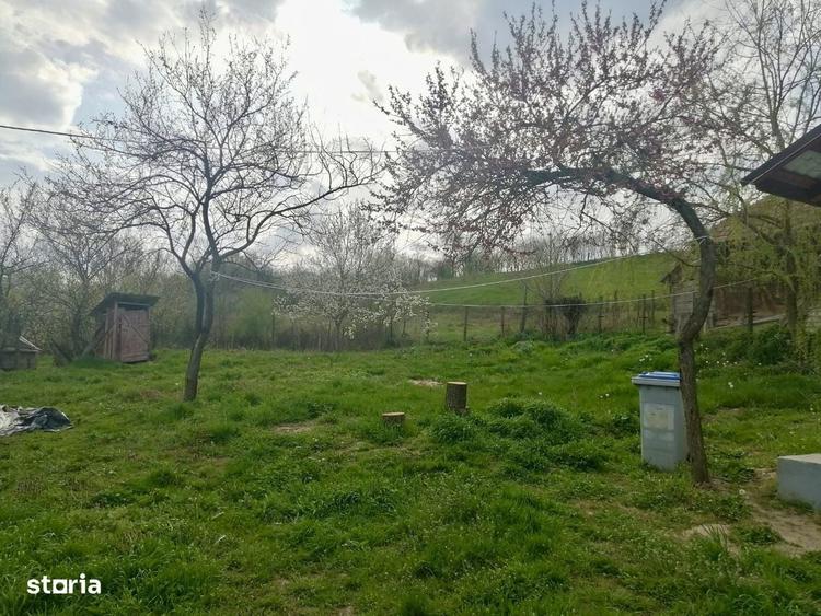 Casă cu 4 camere cu Teren 900 Mp în Sânmihaiu Almașului