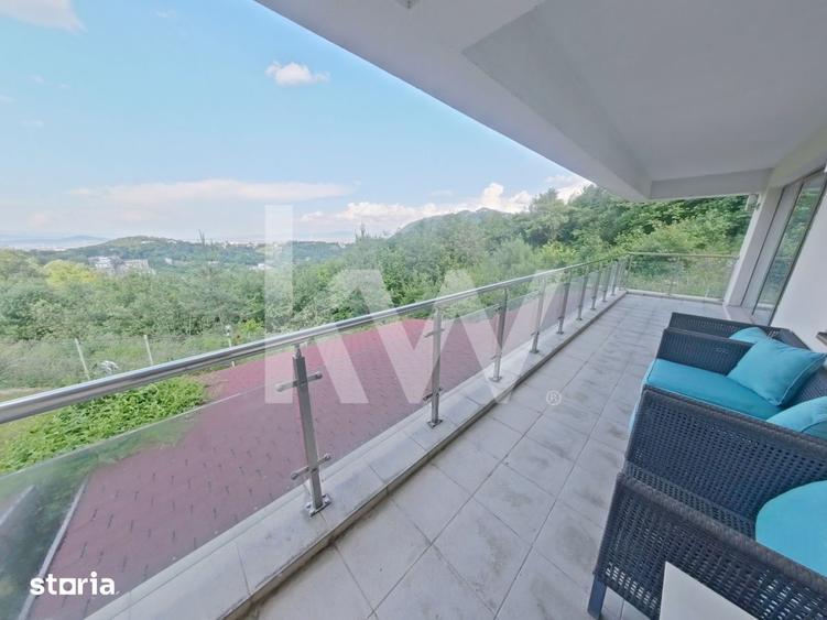Apartament cu 3 camere, mobilat în Schei