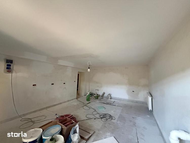 Casă cu 6 camere cu Teren 878 Mp în Cetate