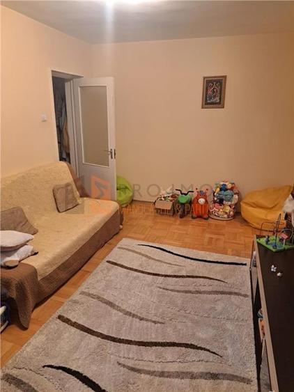 Apartament 2 camere cf semidecomandat zona 23 August - 1