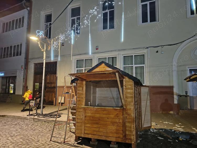 Casu?a Comerciala din Lemn - Loca?ie Premium - 1