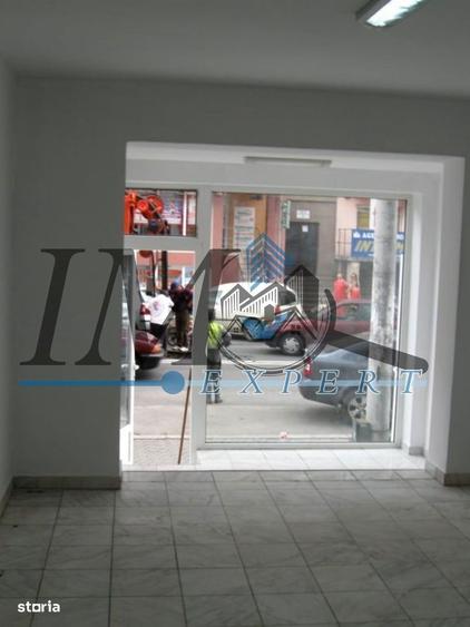 Vand spatiu comercial zona Bulevardul Revolutiei in Alba Iulia - 3