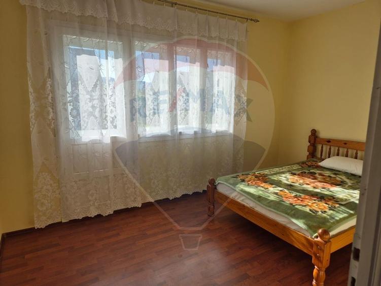 Casa / Vila cu 6 camere de vanzare - 5