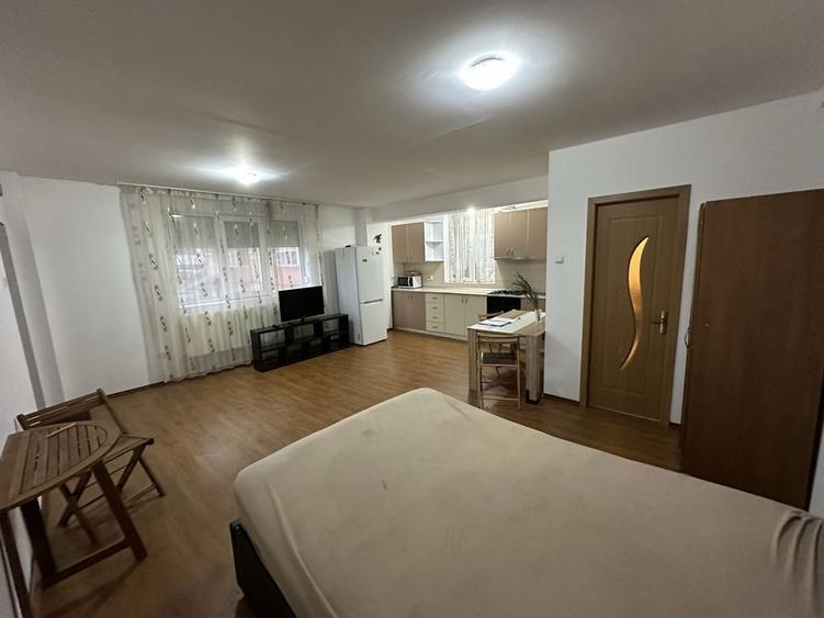 Inchiriez garsoniera - 6