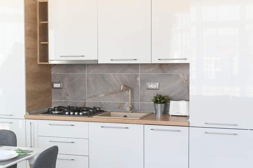 Apartament nou 2 camere decomandat, 68 mp, Mamaia Nord, VEDERE LATERALA LA MARE - 9