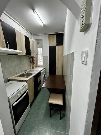 Inchiriez apartament 2 camere - 1