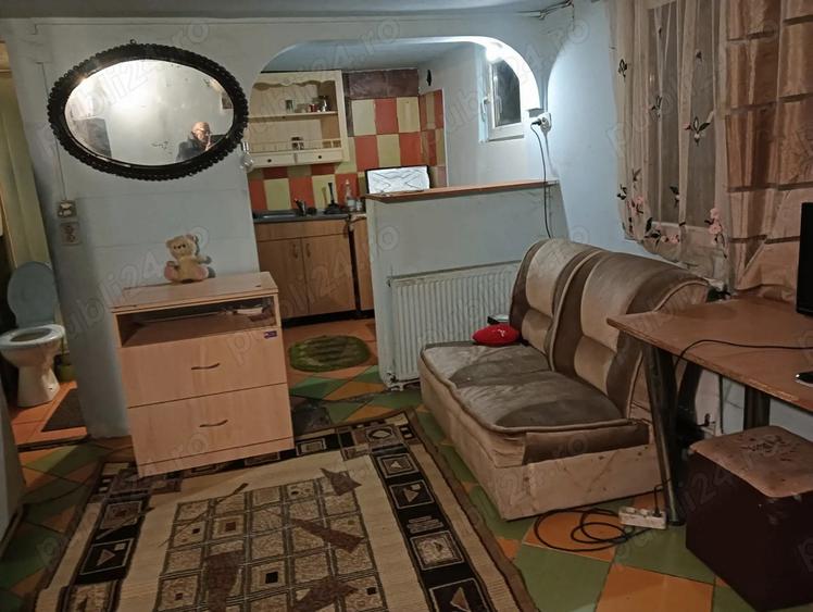 Inchiriez garsoniera 24 m - 1