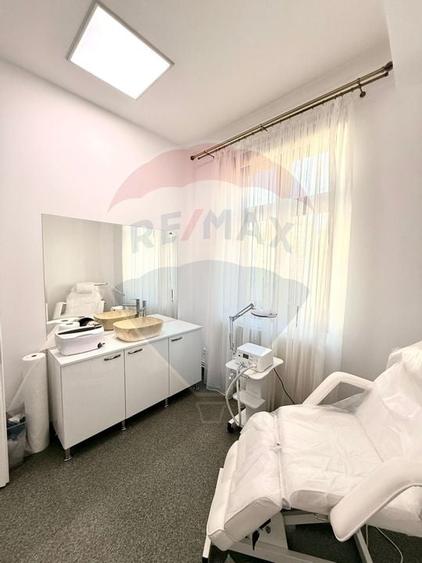 DE INCHIRIAT Spațiu comercial  100mp în zona P-ta Victoriei - 12