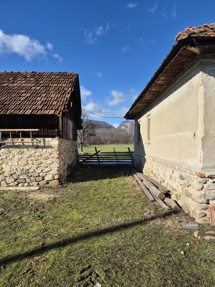 Vand teren plus casa - 2