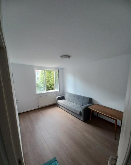 Inchriez apartment cu o camera zona Pia?a Darmanesti - 7