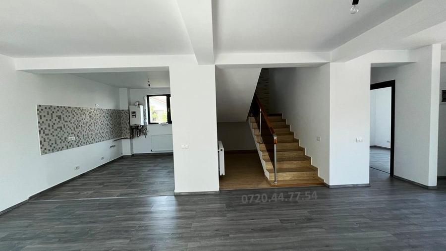 Vila 5 camere 3 bai la cheie Teren 540mp central Comuna Berceni - 2