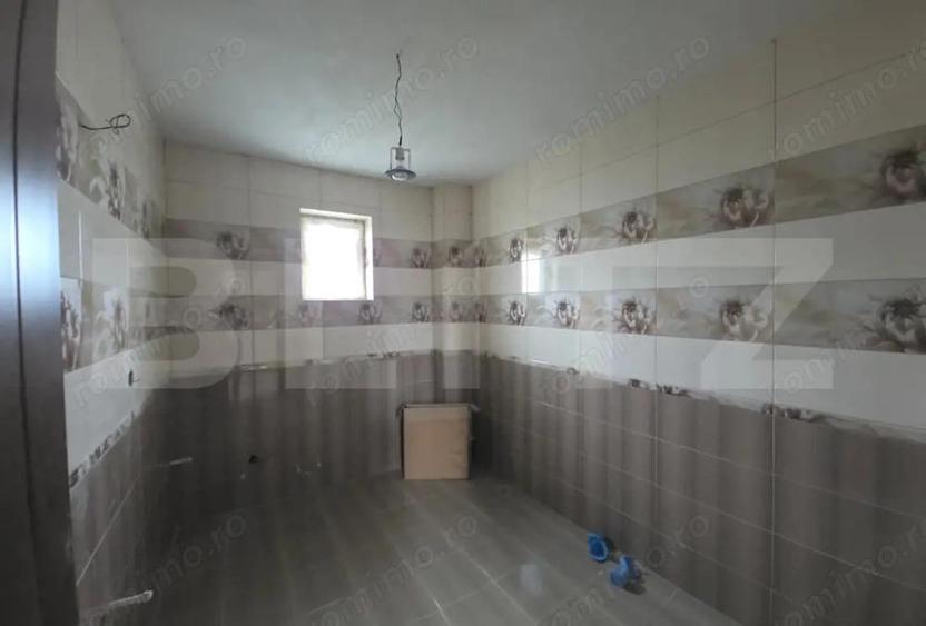 Casa cu 5 camere, 300 mp, teren 27 ari, Valea Rusului - 13