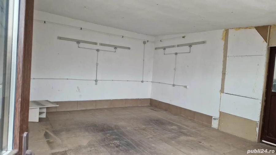 inchiriez modul 1 locatie stradala cu vad deosebit - 4