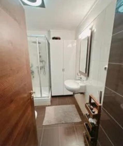 Apartament spectaculos in Mamaia la doar 1.5 km de oras. Parcare inclusa - 11