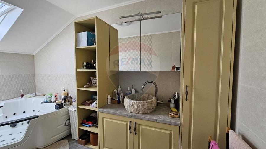 Casă / Vilă cu 7 camere si teren 1000 mp în zona Centrala-Suceava - 45