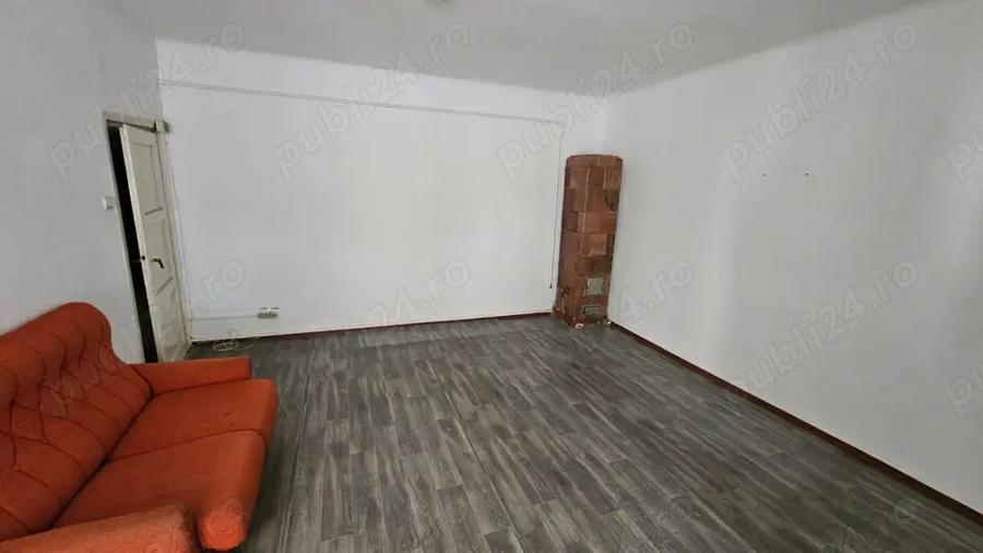 Spatiu zona Garii statia Faget 38 mp vizibilitate stradala - 3