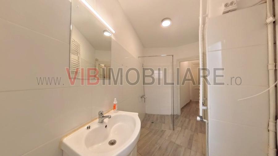 Victoriei- Romana - Lascar Catargiu - 3 camere - nemobilat - 87 mp utili cu cent - 3