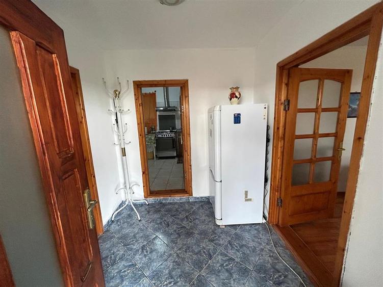 Casa de vanzare in Odobesti - 6