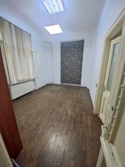 Vanzare 4 camere in vila Dacia - 6