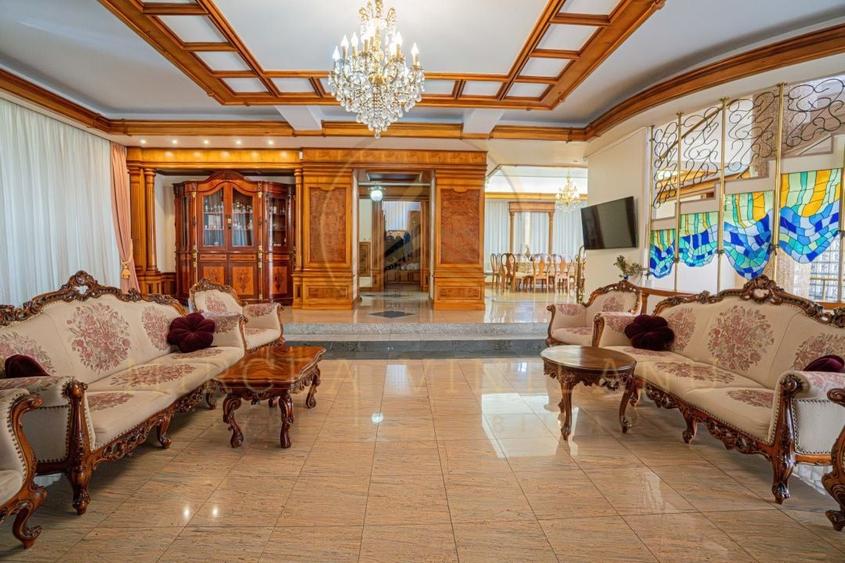 Ultracentral -Cladire impozanta  D+P+2E. - 4