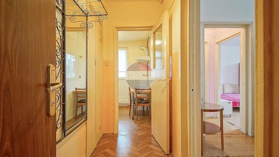 Apartament cu 2 camere semidecomandat în Florilor