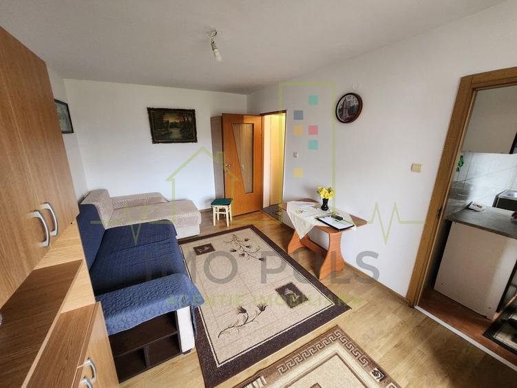 Etaj intermediar. Bucatarie din constructie. Telegrafului. 4 apartamente / etaj - 1