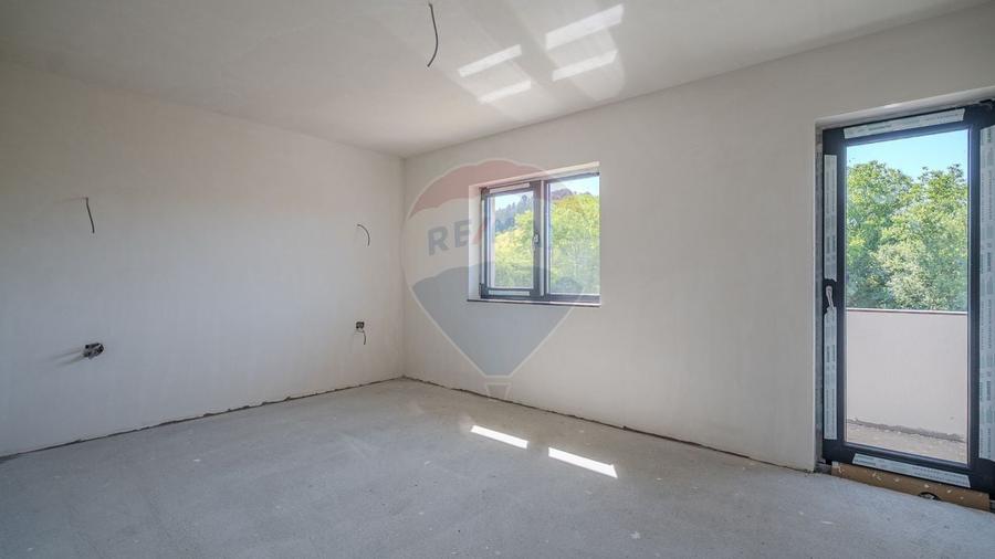 Locatie premium in Sanpetru, casa noua - Comision 0% - 13