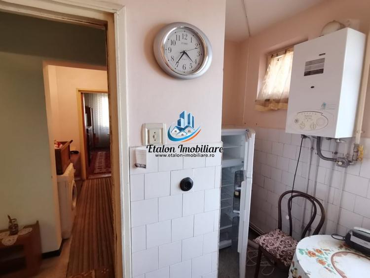 Apartament 4 camere (3decomandate+hol spatios) etaj 6 zona Maratei - 2