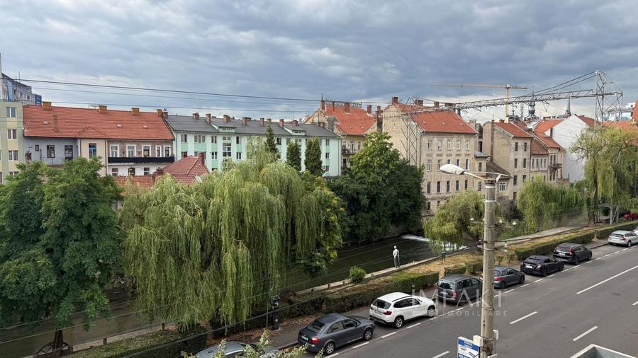 Apartament cu 2 camere decomandat in centrul orasului - 2