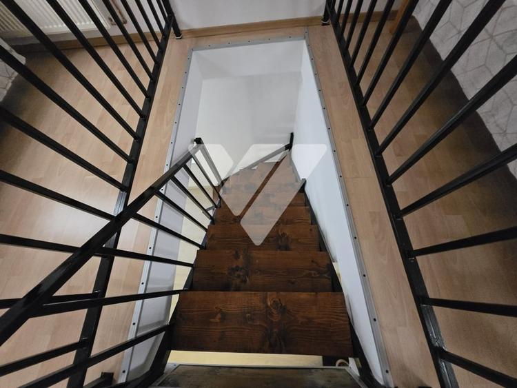 Apartament tip mansarda 3 camere de vanzare Zona Strand - 10