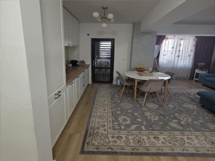 3 camere bilateral Nicolae Romanescu - proprietate privata - 3