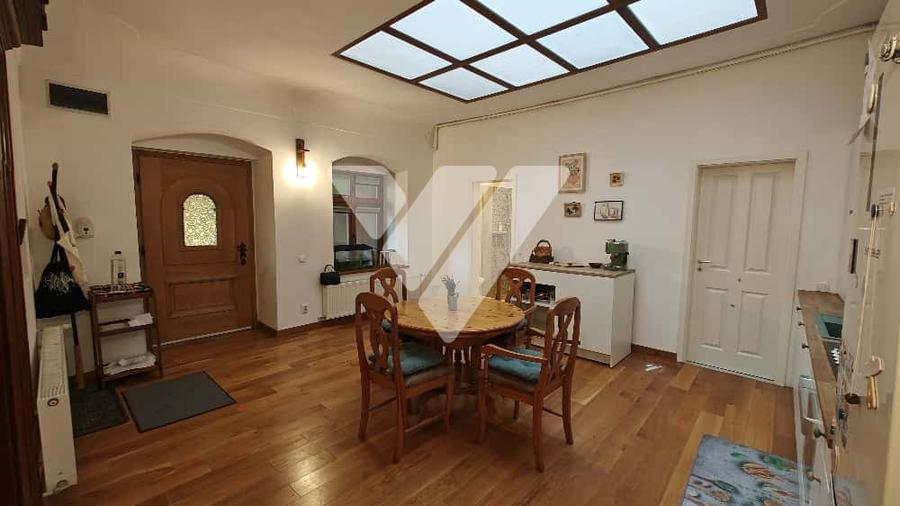 Apartament deosebit cu 3 camere in Centrul Istoric al Sibiului - 2