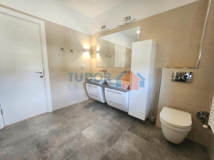 Beautiful 5 bedroom villa in Oxford Gardens - 15