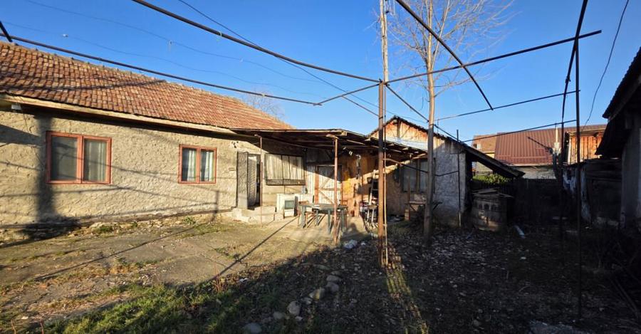 Casa cu teren 491 mp in Valenii de Munte - 1