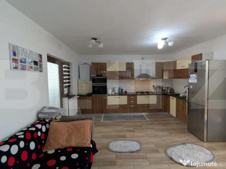 Matraca Casa tip duplex, 176 mp utili + teren 204 mp, front - 9