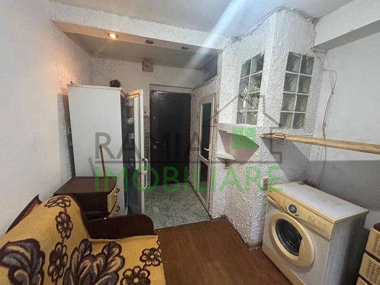 Garsoniera de vanzare in Tractorul - 8