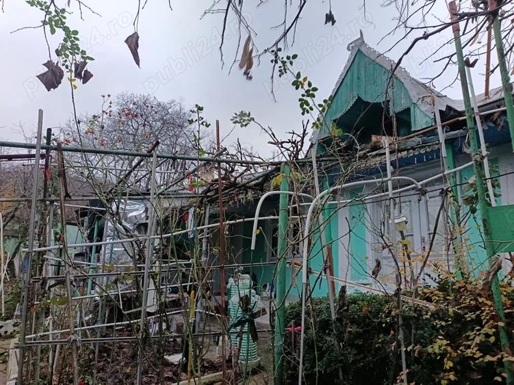 Vand casa Perieni - 2