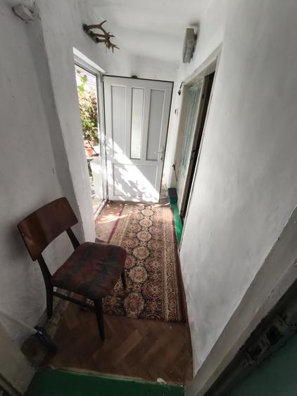 Casă Tradițională cu Teren Generos în Valu lui Traian - 5