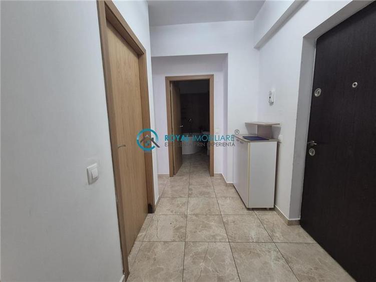 Royal Imobiliare - Vanzare apartament 3 camere zona 9 Mai - 9