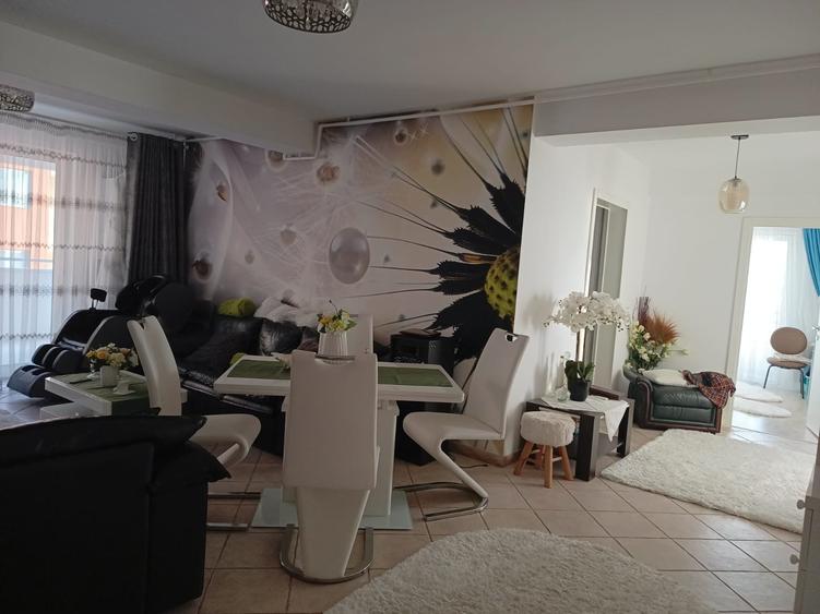 Ofer spre închiriere apartament lux 4 camere în stațiunea Mamaia - 5